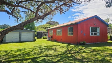 39 Muaupoko Street, Hokio Beach, Levin