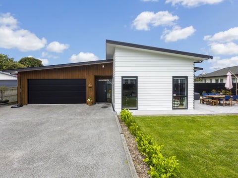 27A TENNYSON Street, TRENTHAM, UPPER HUTT