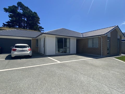 59 Queen Charlotte Drive, Aotea, Porirua