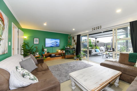 16 Lime Crescent, Papakura, Papakura