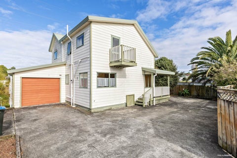 2/641 Richardson Road, Mount Roskill, Auckland
