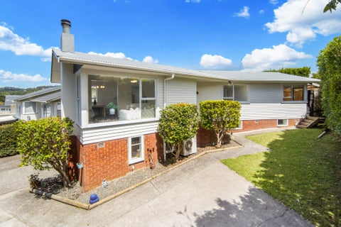 75 La Rosa Street, Green Bay, Auckland