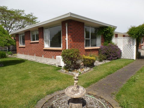 2/6 James Condon Place, Redwood, Christchurch