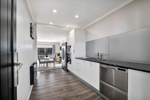 1/220 CORONATION Avenue, Welbourn, New Plymouth