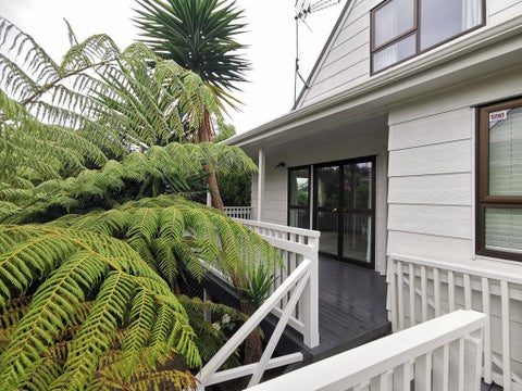2/13 Aorangi Place, Birkenhead, Auckland