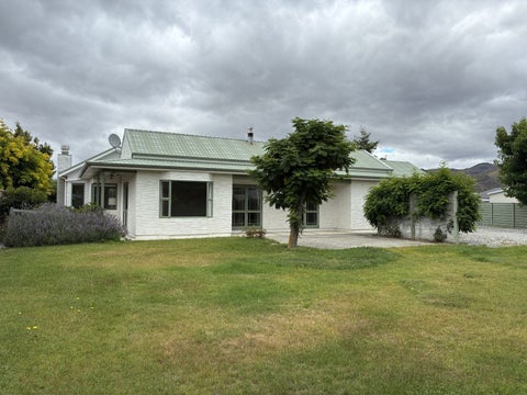 24 Albert Drive, Clyde, Clyde
