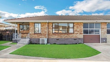 2/6 Station Road, Papatoetoe, Auckland