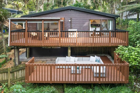 34 Sylvan Valley Avenue, Titirangi, Auckland