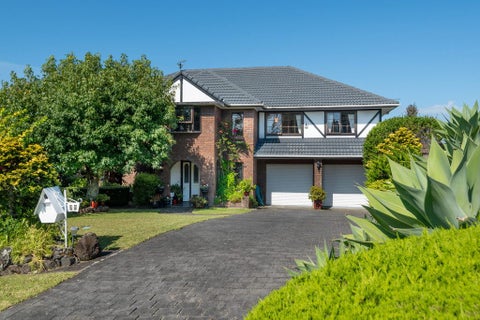 32 Onetaunga Road, Chatswood, Auckland