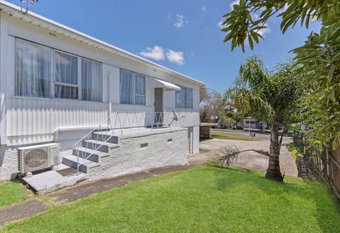 1/4 Hutchinson Avenue, New Lynn, Auckland