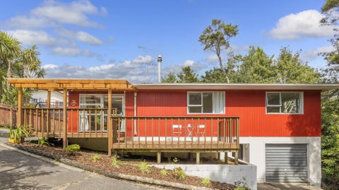 31 Hiwihau Place, Glenfield, Auckland