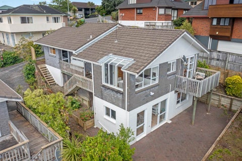 1/16 Cambric Place, Botany Downs, Auckland