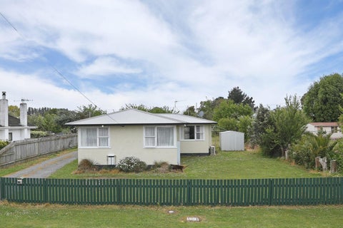 11 Ngahina Street, Marton