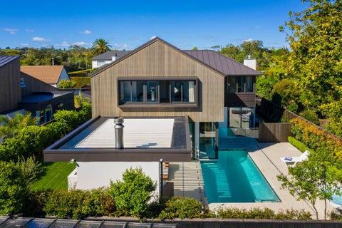 82 ROLAND Road, Greenhithe, Auckland