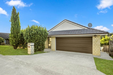 8 Ravine Lane, Oteha, Auckland