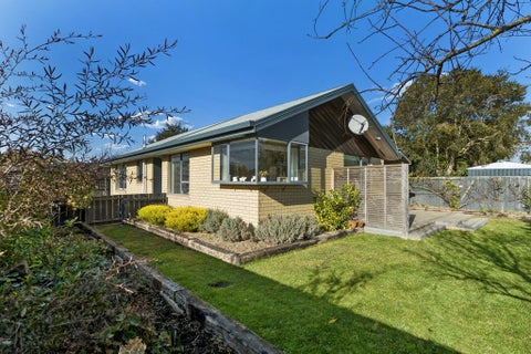 13A Bunting Place, Woodend, Woodend