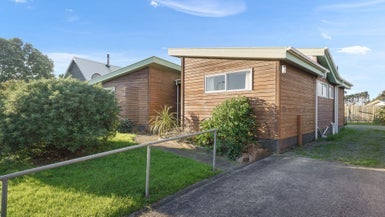 20 Simcox Street, Otaki Beach, Otaki