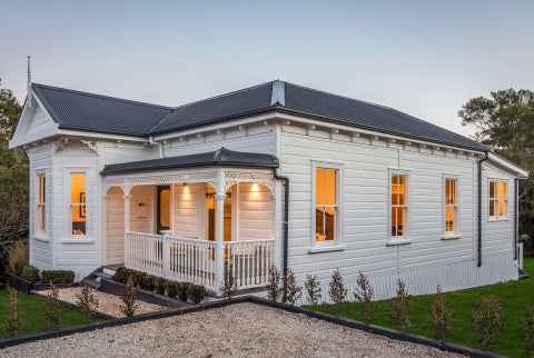 19 Woodhams Street, Beach Haven, Auckland