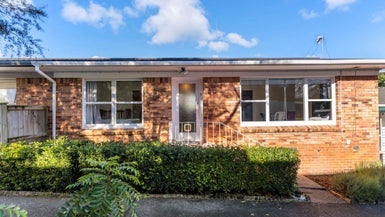 2/9 Sudan Avenue, Milford, Auckland