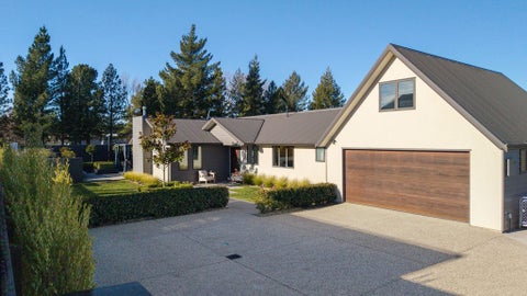 8 Spruce Close, Alexandra, Alexandra
