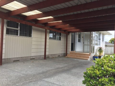 2 Frank Evans Place, Henderson, Auckland