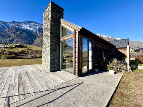 9 Rabbiters Crescent, JACKS POINT, QUEENSTOWN