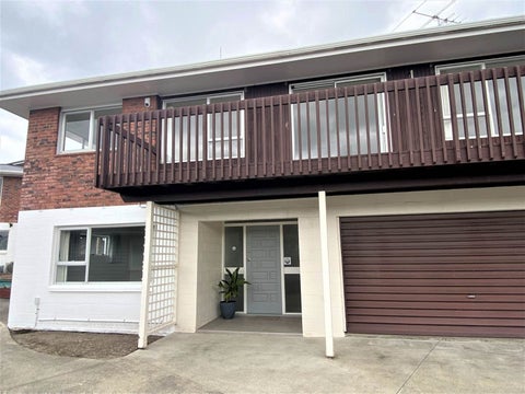 2/4 Seaview Road, Milford, Auckland