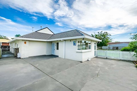 4A Ngahina Street, Paraparaumu