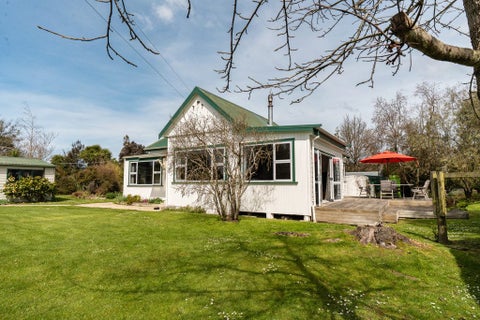 37 North Branch Road, Milton, Milton