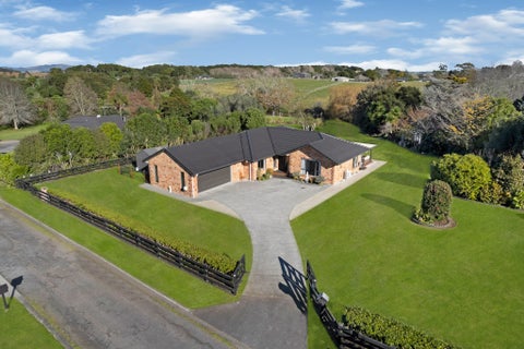 27 Awaroa Stream Drive, Waiuku, Waiuku
