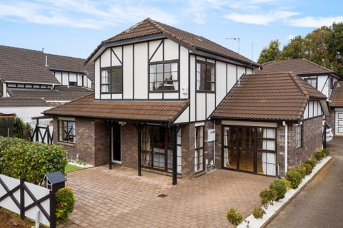 19 Mapau Road, Greenlane, Auckland