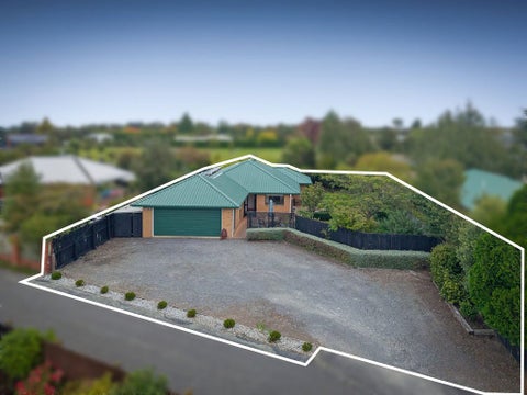 17 Devon Crescent, Darfield, Darfield