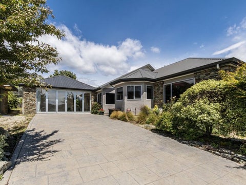 3 Scaife Place, Wanaka