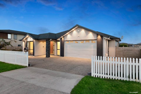 15 Grove Way, Riverhead, Riverhead