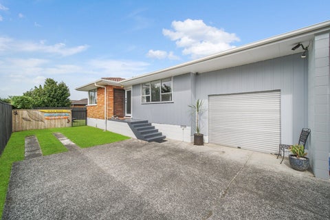 2/15 Poinsettia Place, Henderson, Auckland