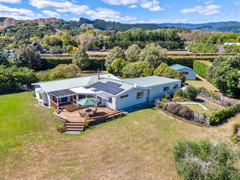 105 Greenwood Boulevard, Otaki