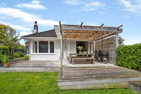 1/13 Essex Street, Te Atatu South, Auckland