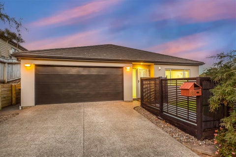 53 Staithes Drive North, Whitby, Porirua