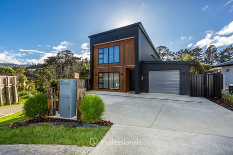 22 Rewarewa Way, Timberlea, Upper Hutt