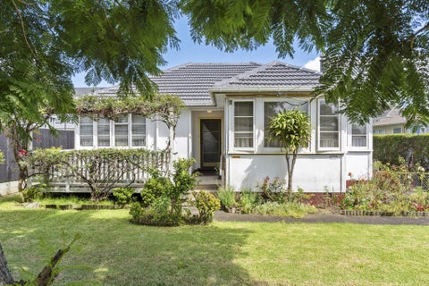 5 Tamatea Avenue, Point England, Auckland