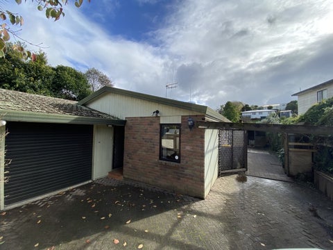 184B Tuhikaramea Road, Dinsdale, Hamilton
