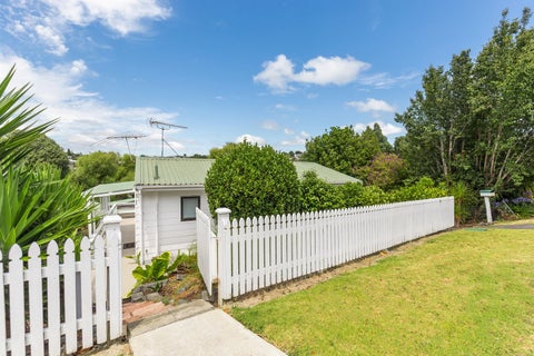 90 Monarch Avenue, Hillcrest, Auckland