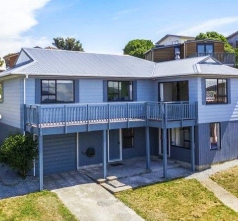 68 Pikarere Street, Titahi Bay, Porirua