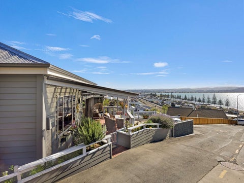 9 Kowhai Road, Bluff Hill, Napier