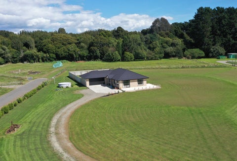 77 Halls Road, Pahiatua