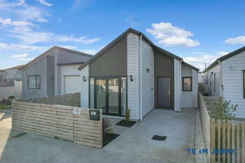 11 Te Rauroha Street, Papakura, Papakura
