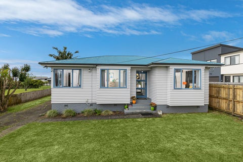17 Garelja Road, Henderson, Auckland