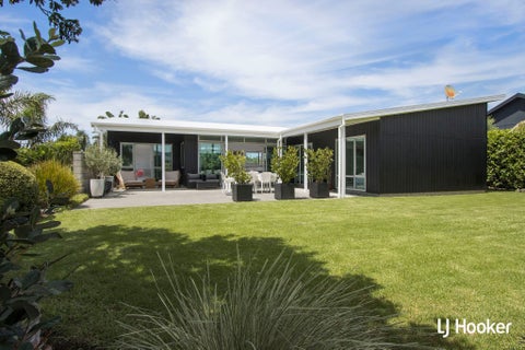 22 Surfers Avenue, Waihi Beach, Waihi Beach