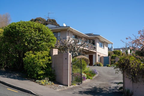 24 Marlborough Crescent, Richmond