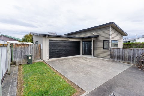 87 Roberts Line, Kelvin Grove, Palmerston North